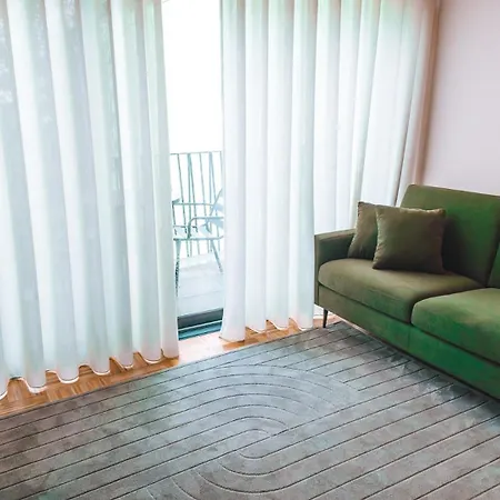 Near To Crystal Palace بورتو