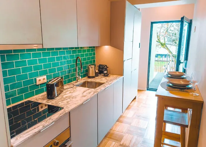 Near To Crystal Palace Апартаменты Порту