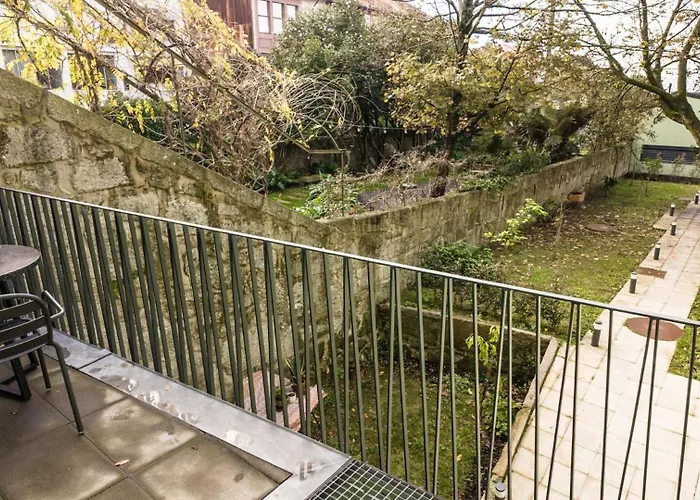 Near To Crystal Palace Апартаменты Порту